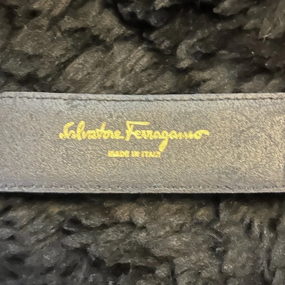 Salvatore Ferragamo Brown Croc-Embossed Leather Belt with Gold Buckle - Picture 6 of 7